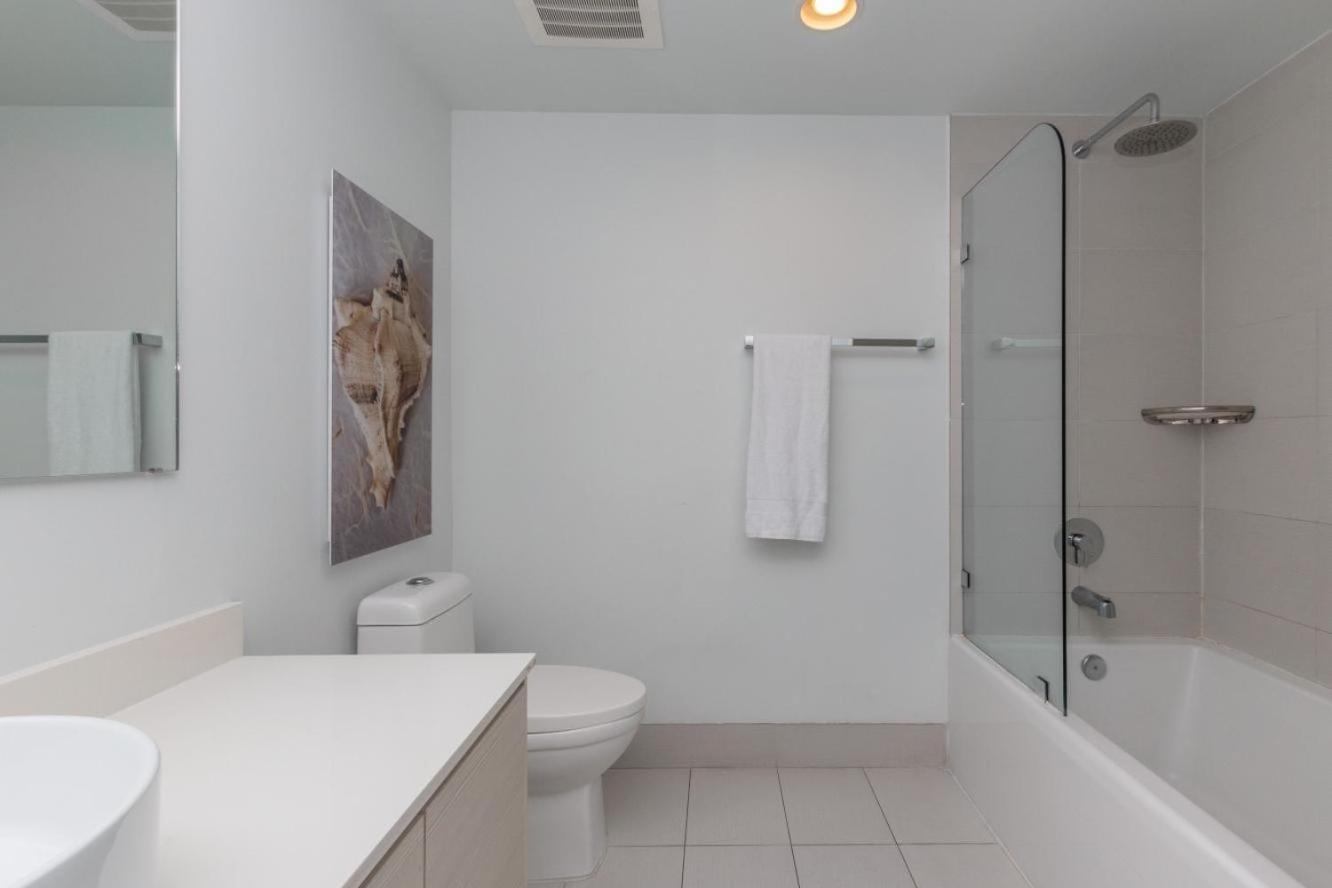 Modern One Bedroom Rental At Beach Walk Resort Miami 18Th Floor Plaja Hallandale Exterior foto