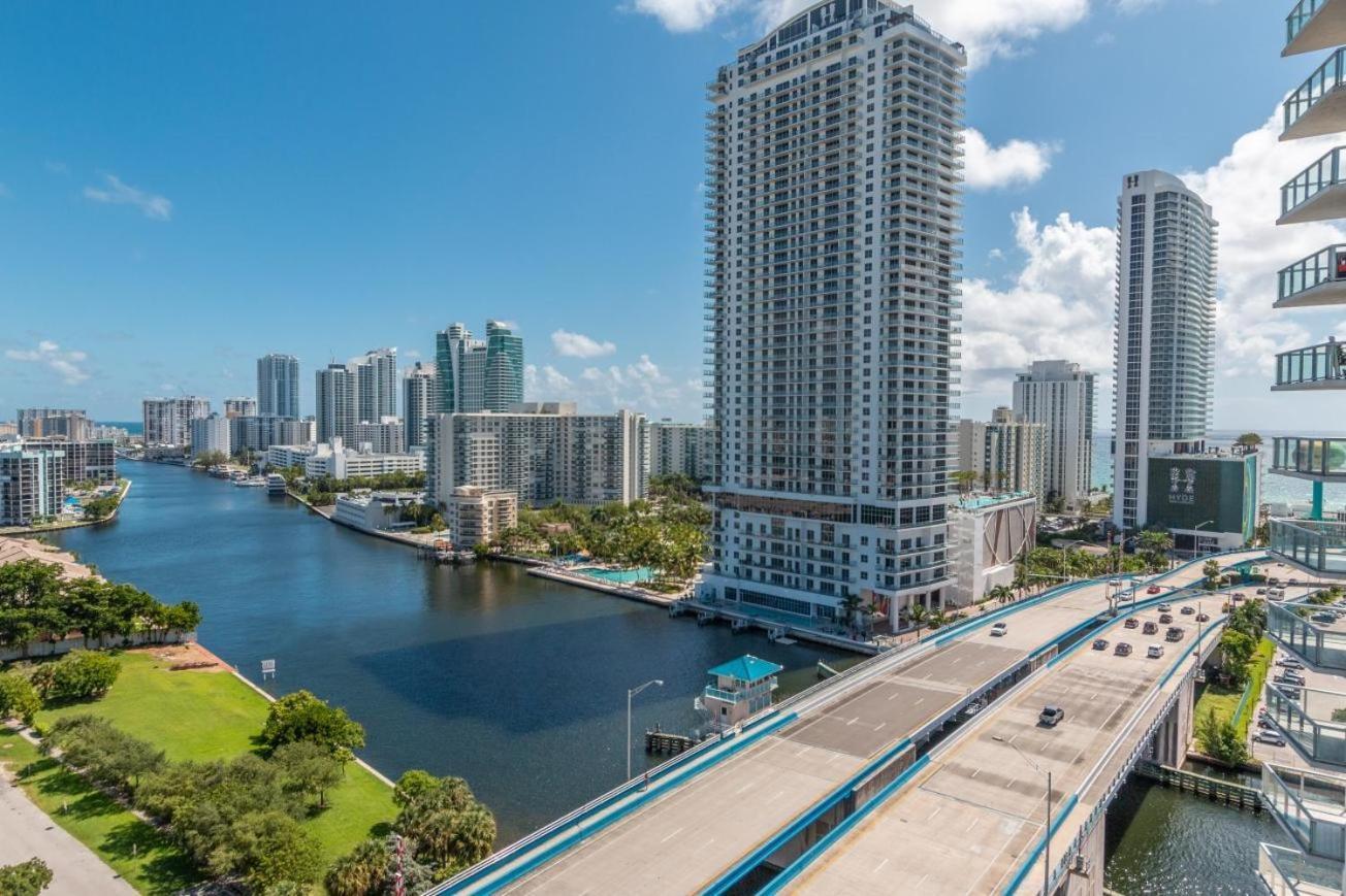 Modern One Bedroom Rental At Beach Walk Resort Miami 18Th Floor Plaja Hallandale Exterior foto