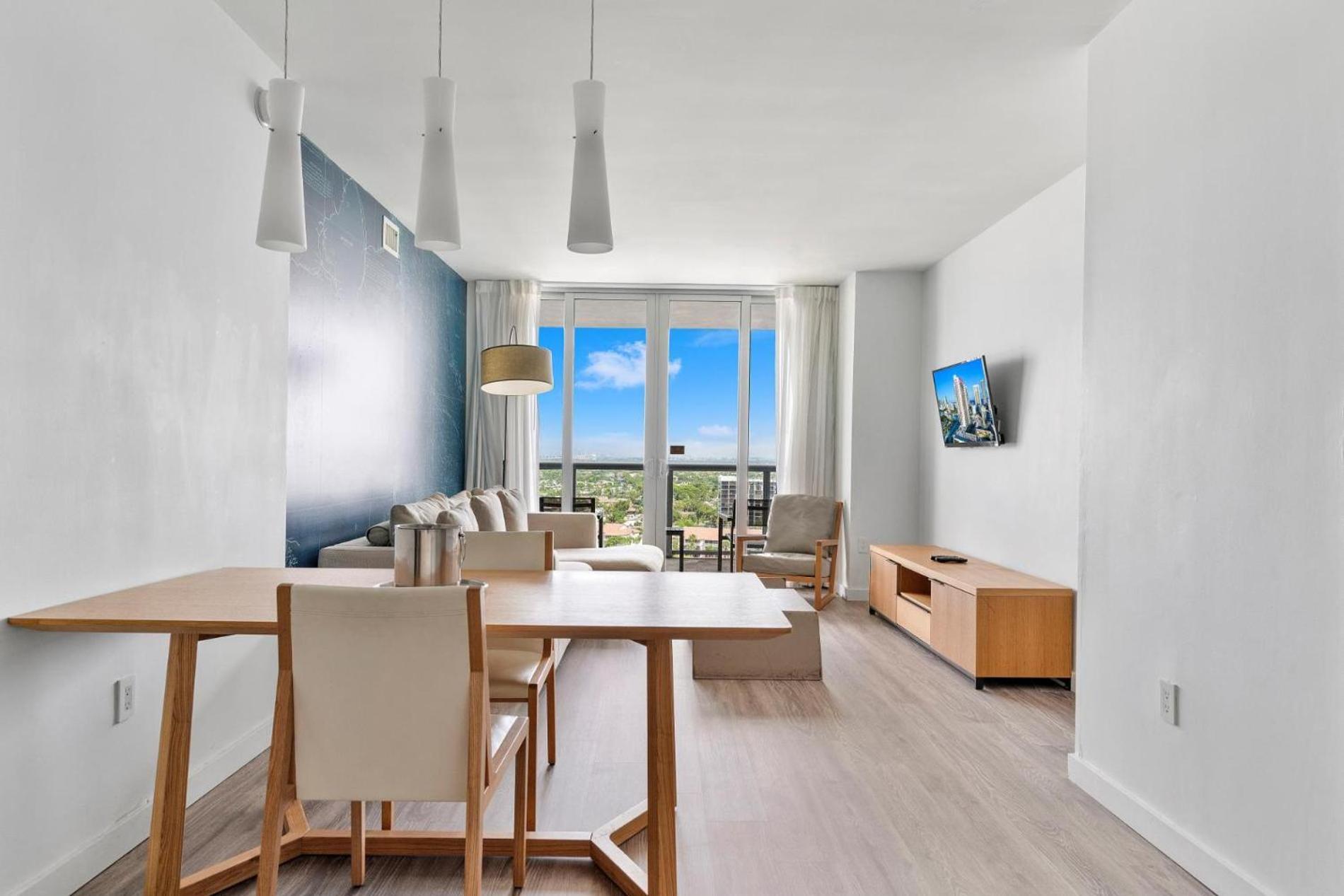 Modern One Bedroom Rental At Beach Walk Resort Miami 18Th Floor Plaja Hallandale Exterior foto