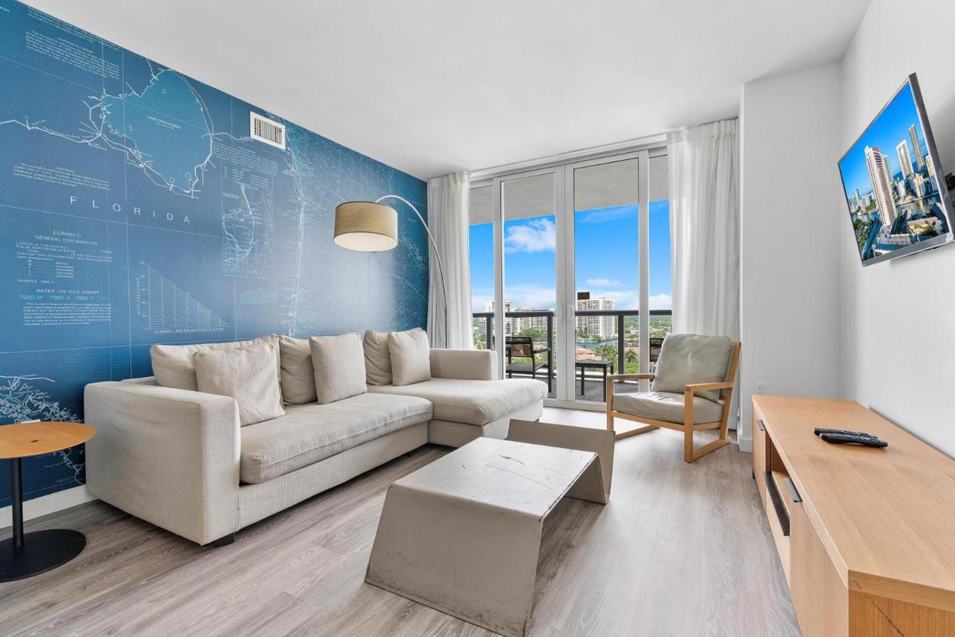 Modern One Bedroom Rental At Beach Walk Resort Miami 18Th Floor Plaja Hallandale Exterior foto